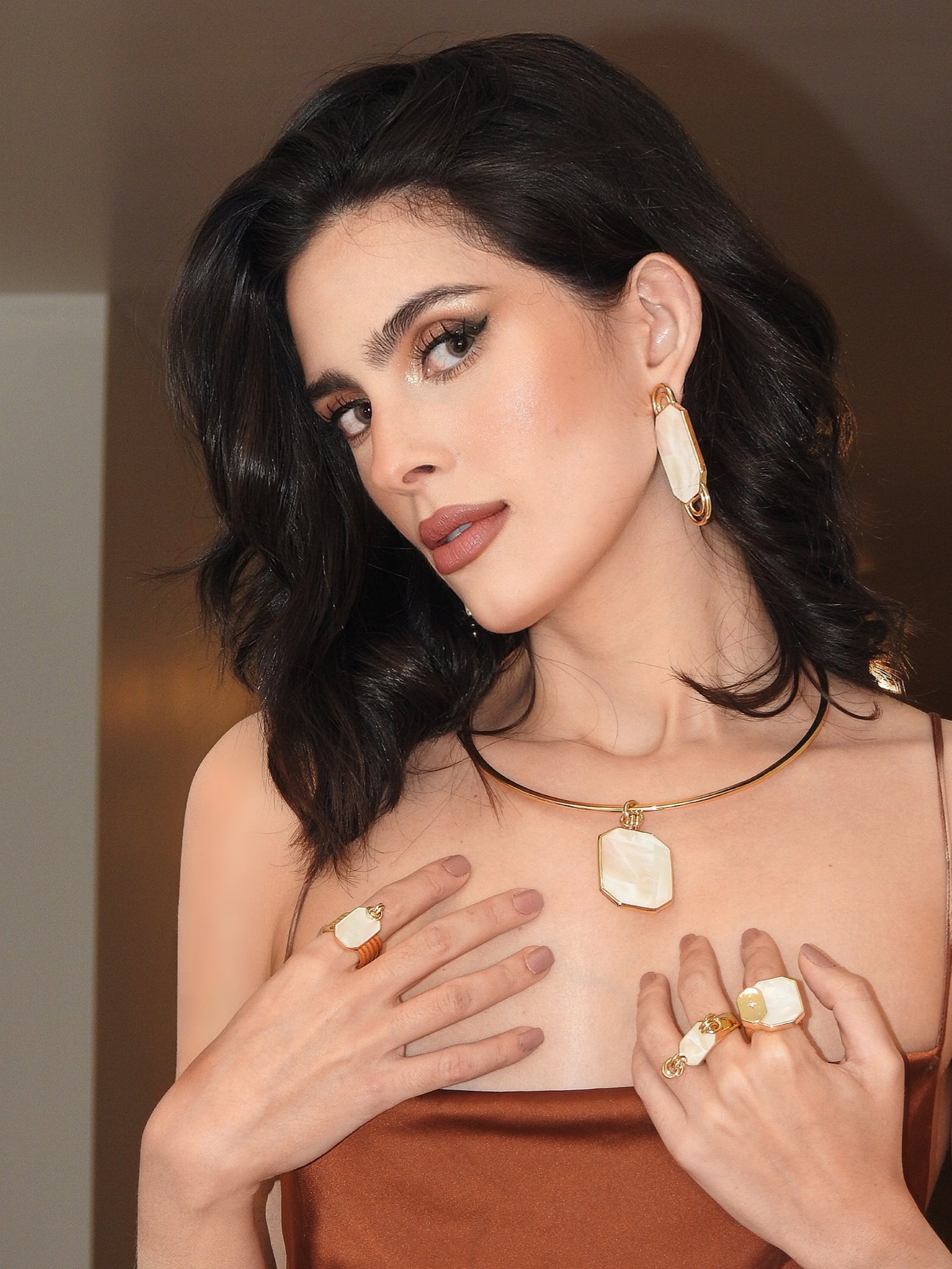 Icon Handle White Mother of Pearl Earring