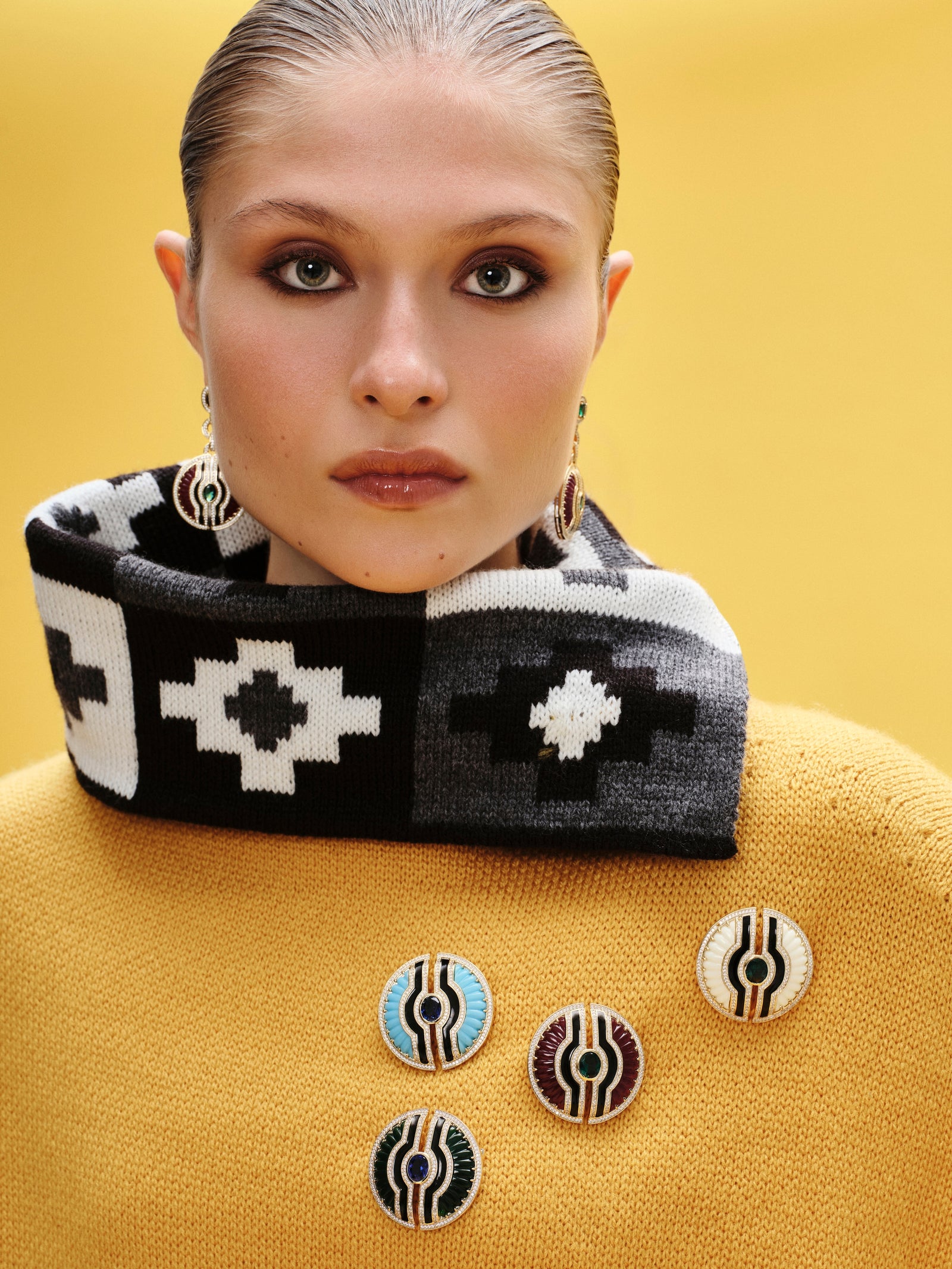 Inti Brooch White