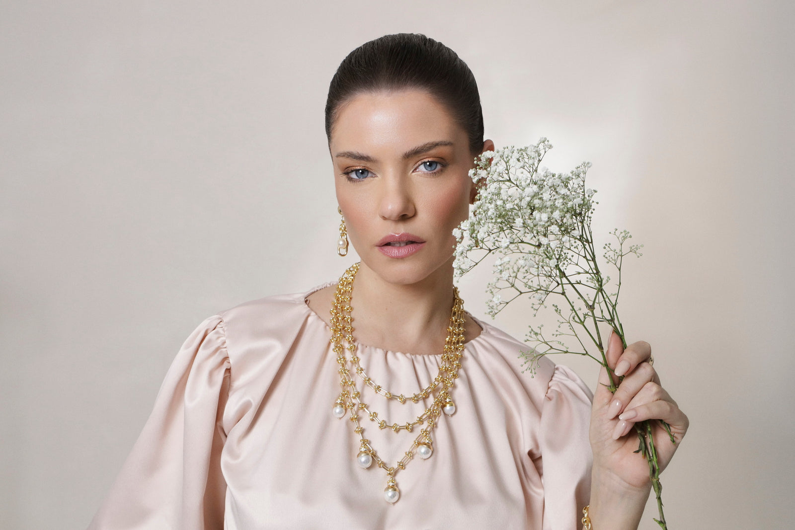 Lisanza Earrings White Agate