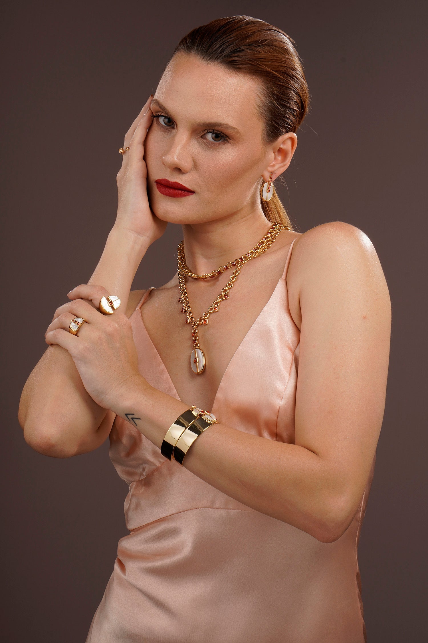 Symmetry Ring White Mother of Pearl