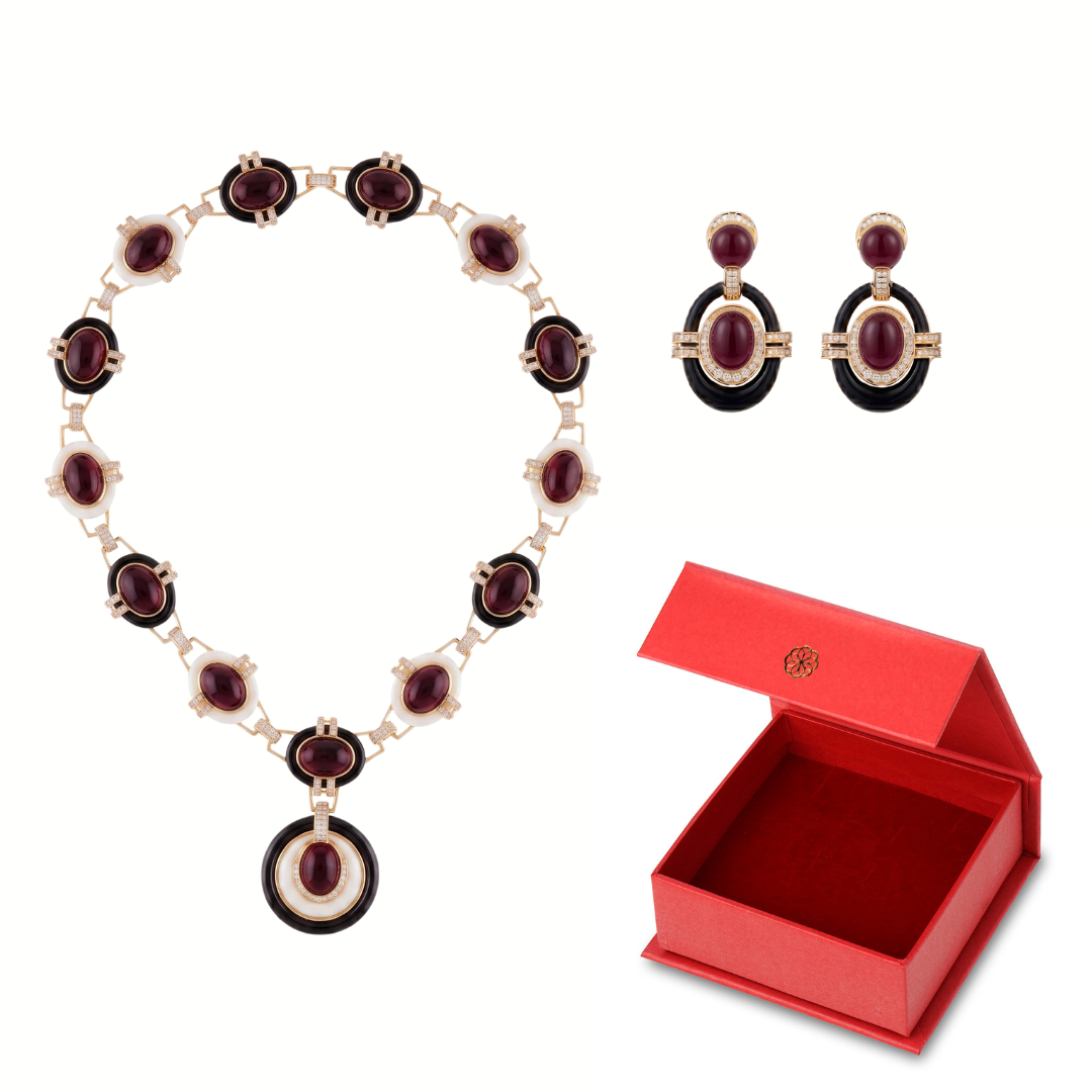 Machu Picchu Burgundy Set