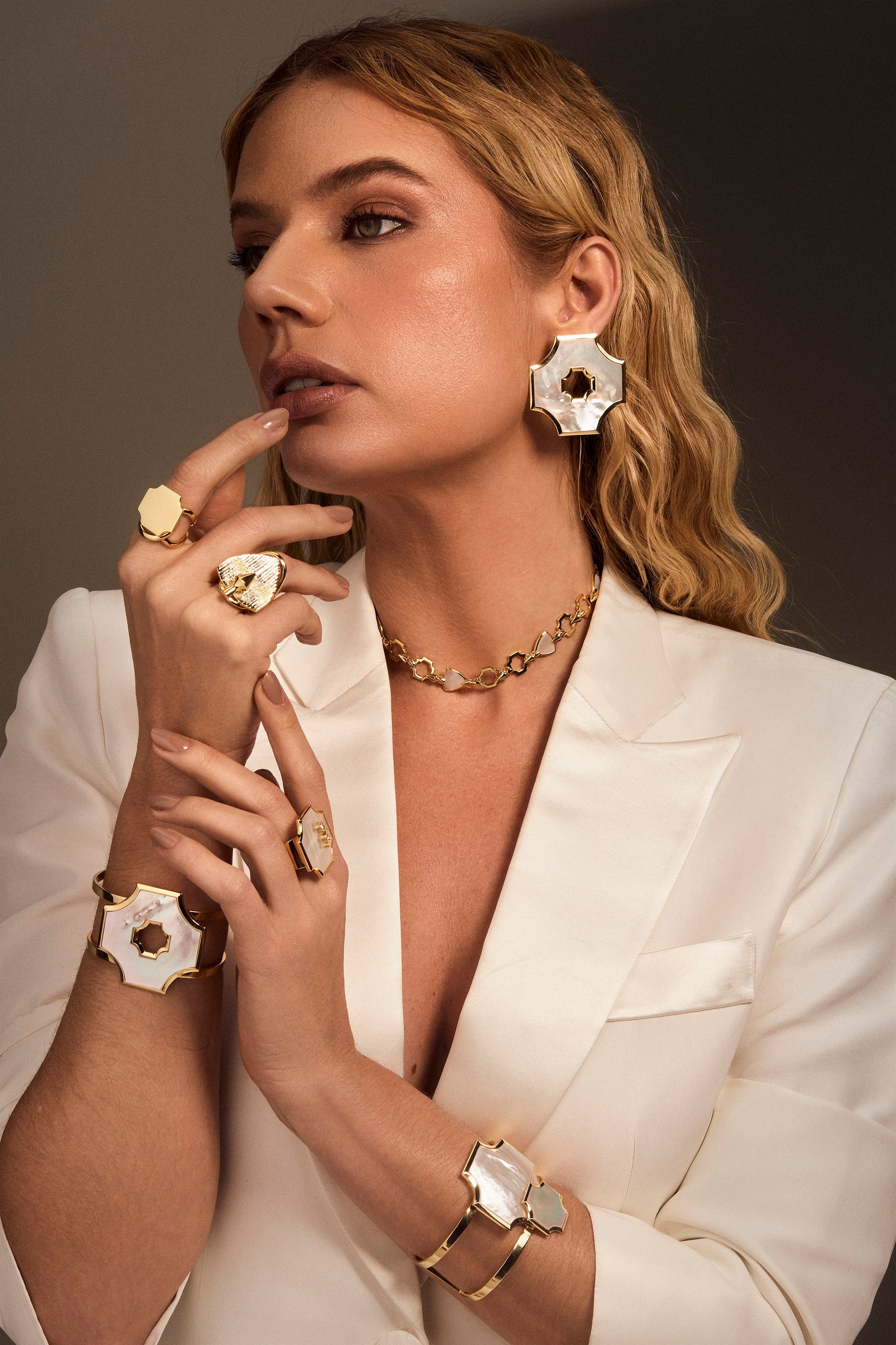 Ágape Earrings White Mother of Pearl