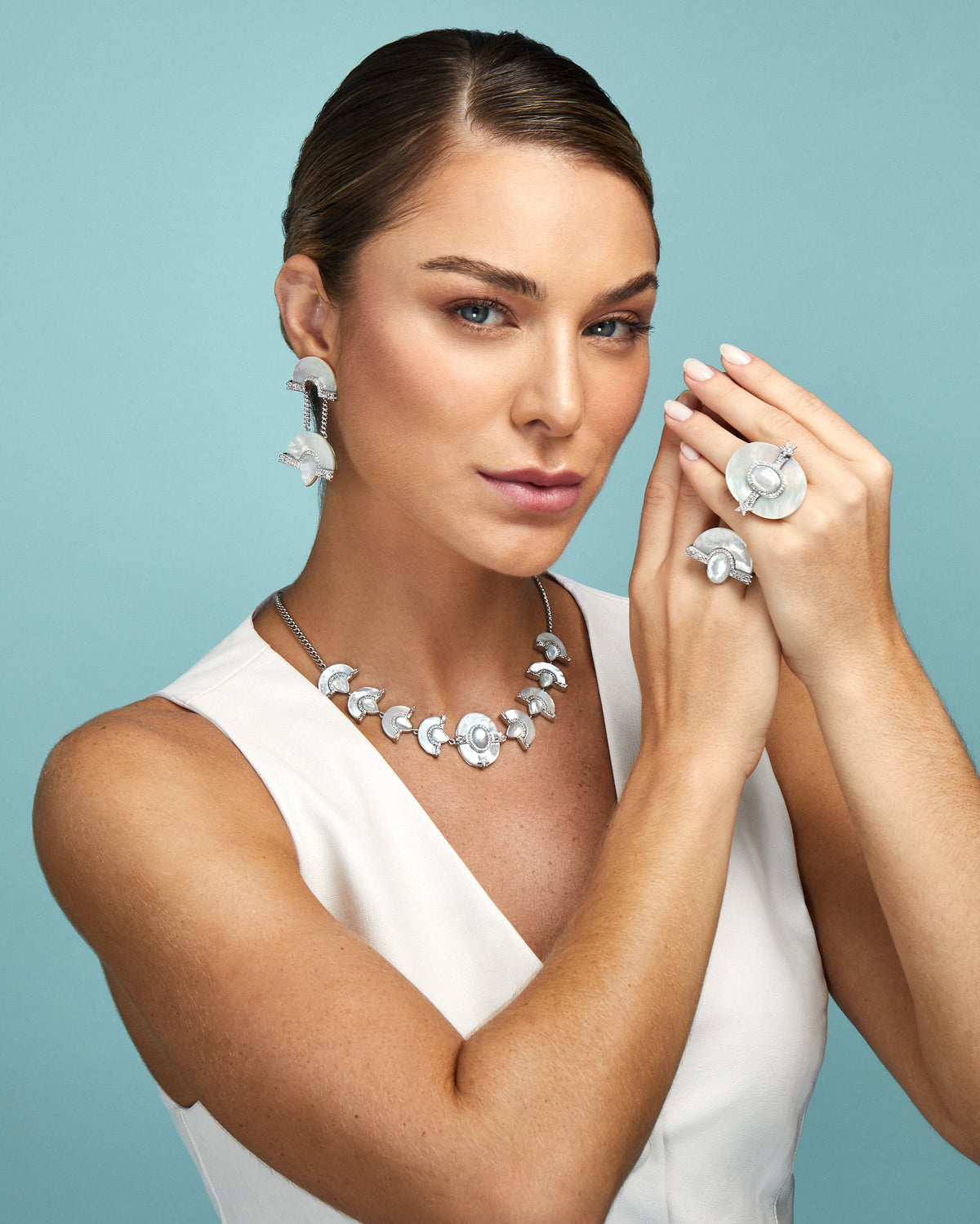 Portia Earring White Mother of Pearl Gold Plated