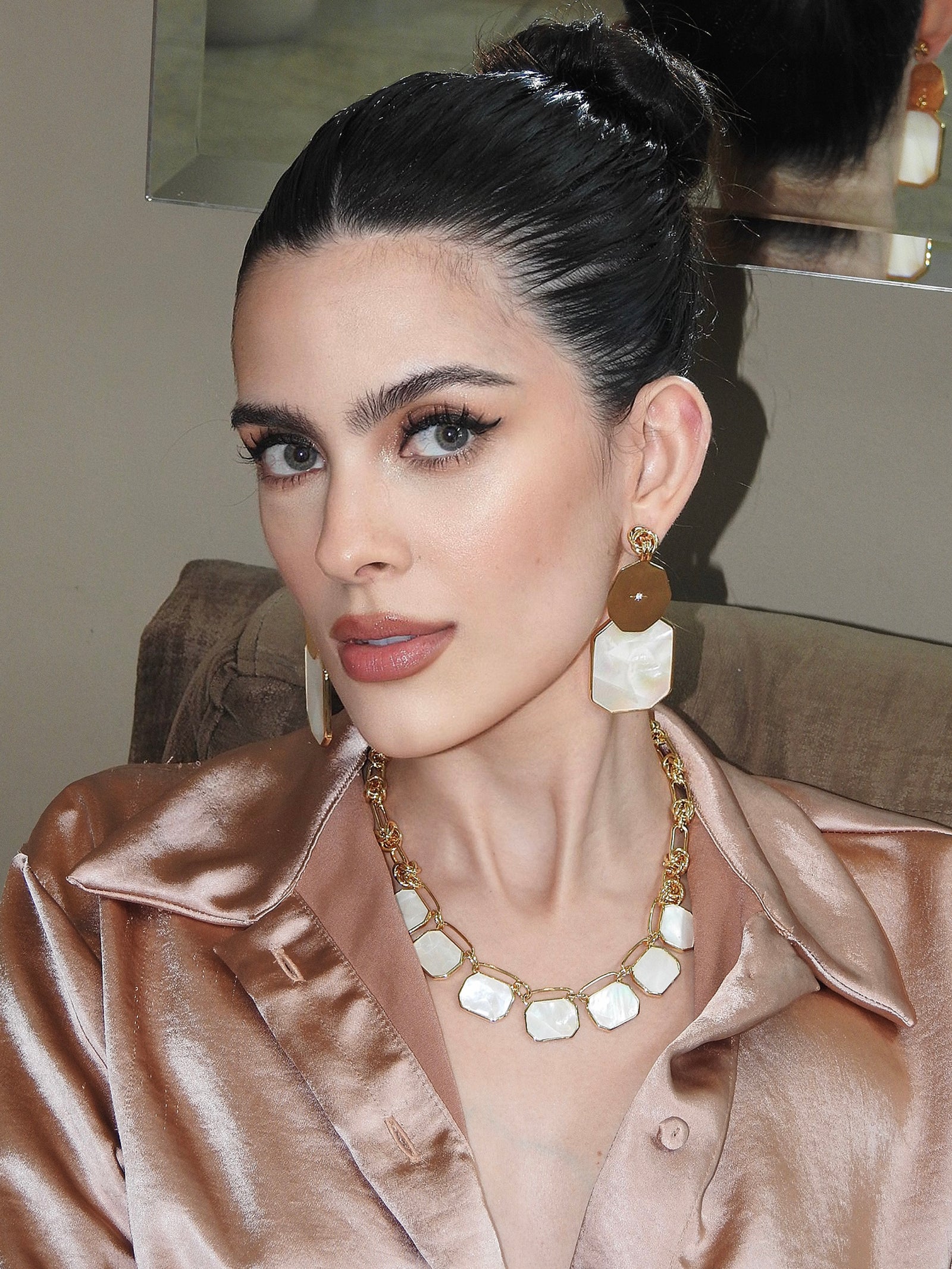 Icon Lux Double Stack White Mother of Pearl Earring