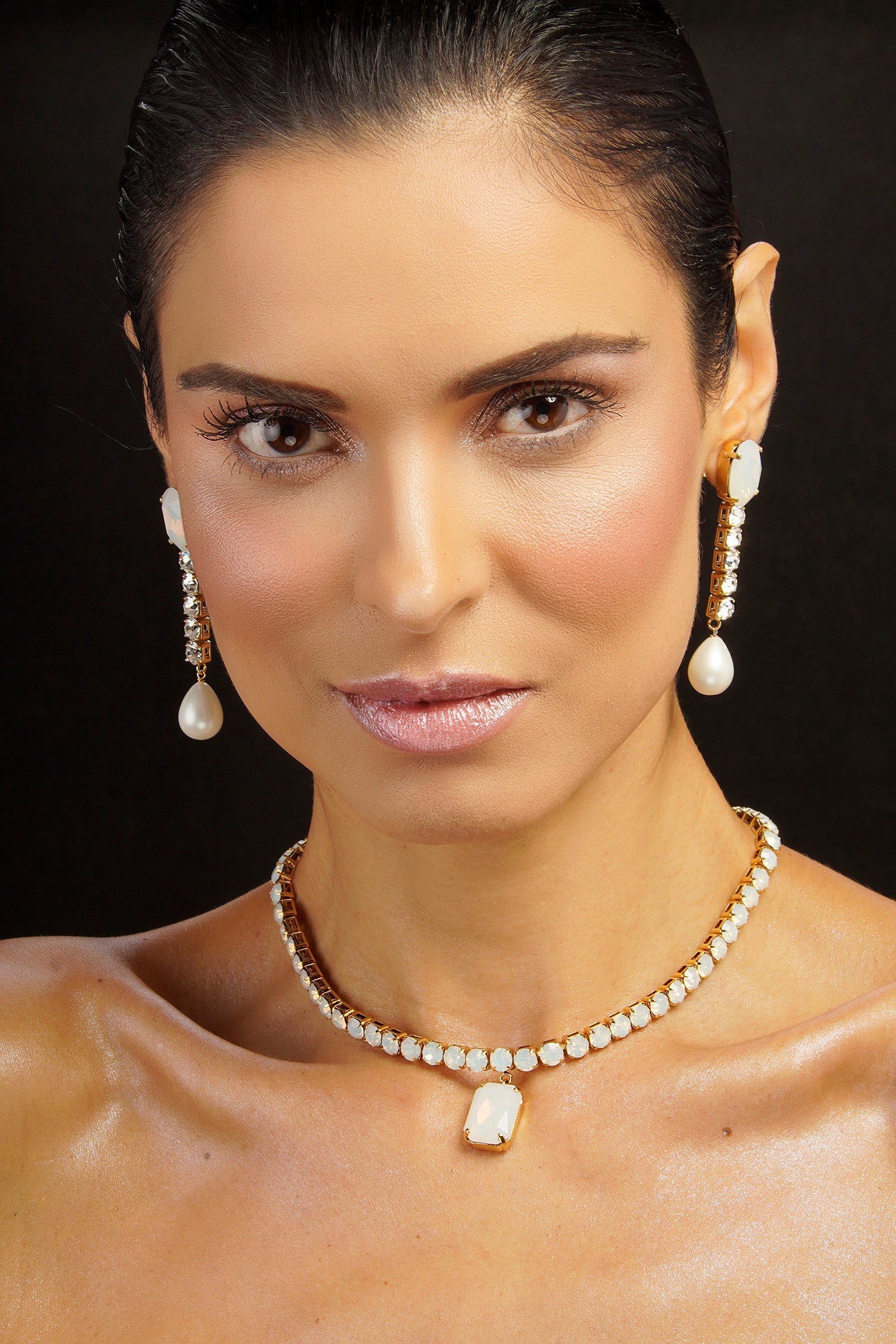 Valentina Necklace - Moonstone Gold