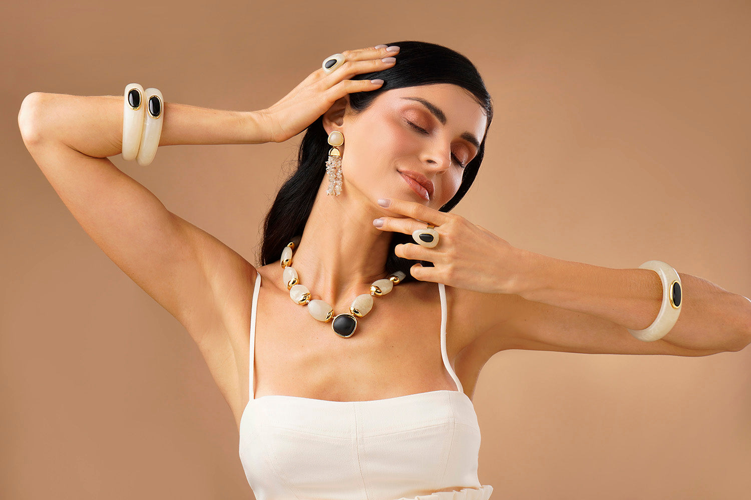 Resin Drop Bangle - Sand and Black