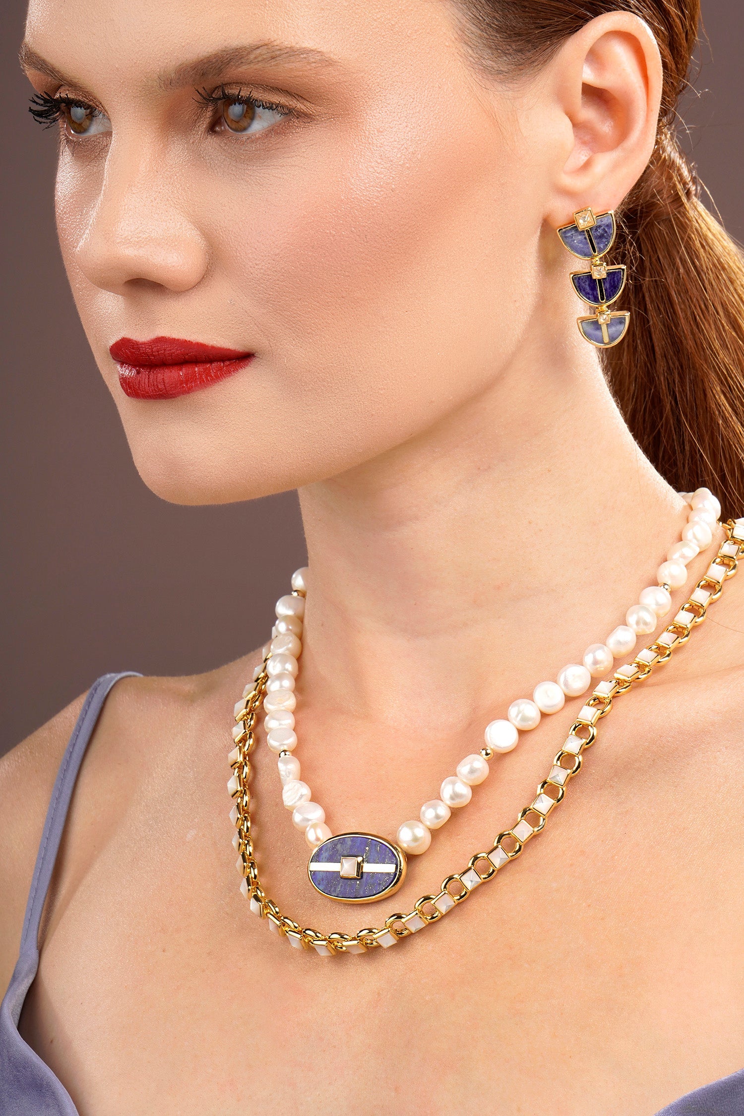 Balance Necklace White Mother of Pearl and 18K Gold Plated