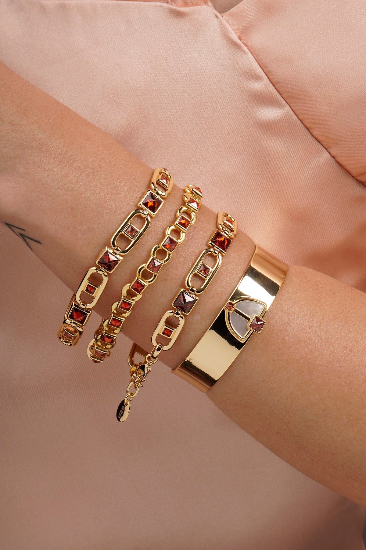 Balance Bracelet Red