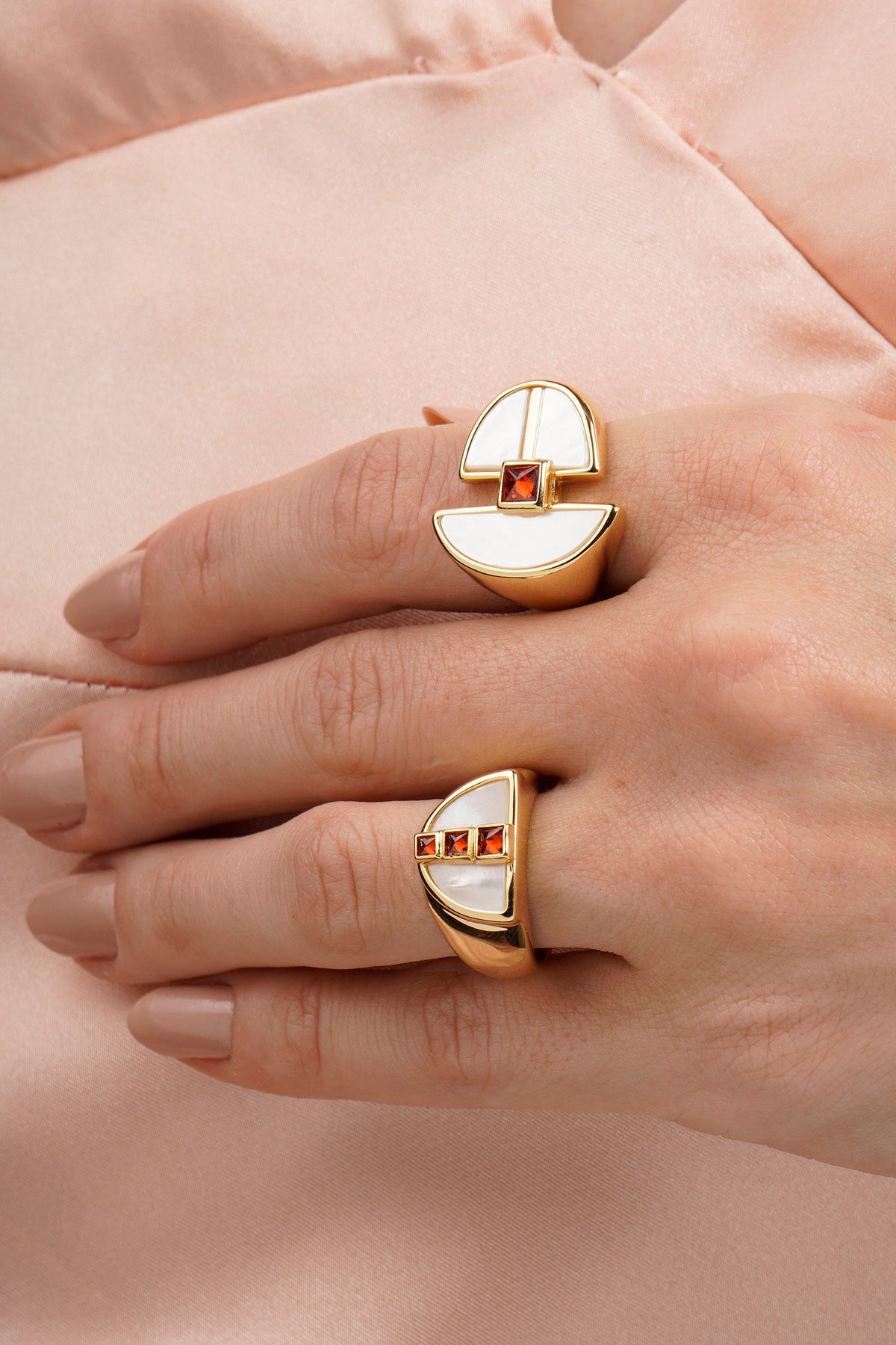 Symmetry Ring White Mother of Pearl