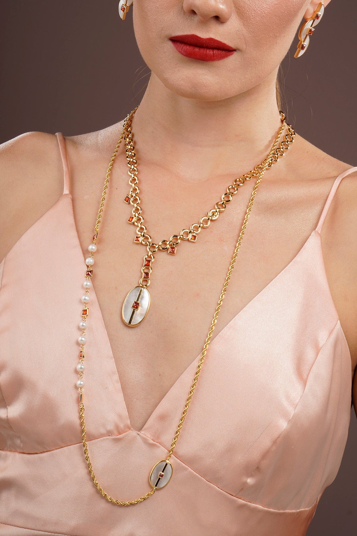 Mini Inspire Necklace White Mother of Pearl